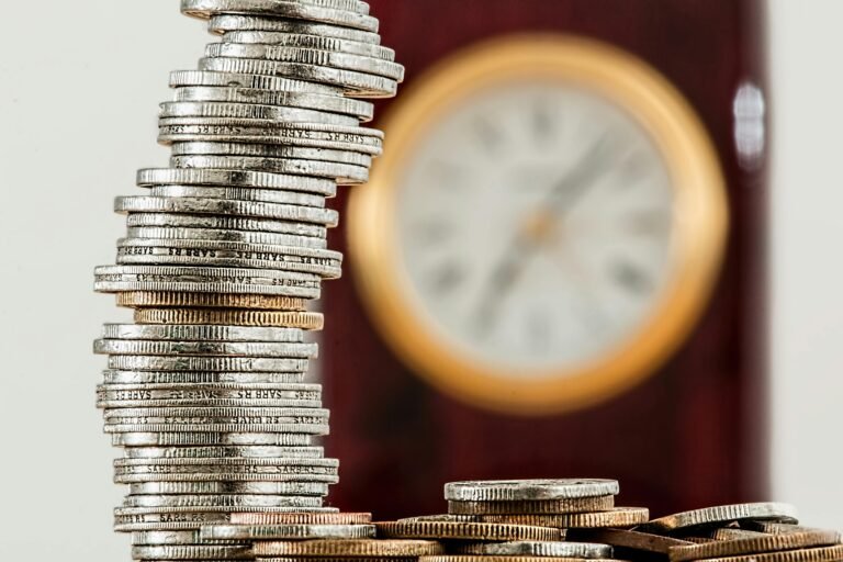 Build Wealth from Scratch: Simple Finance Tips That Work